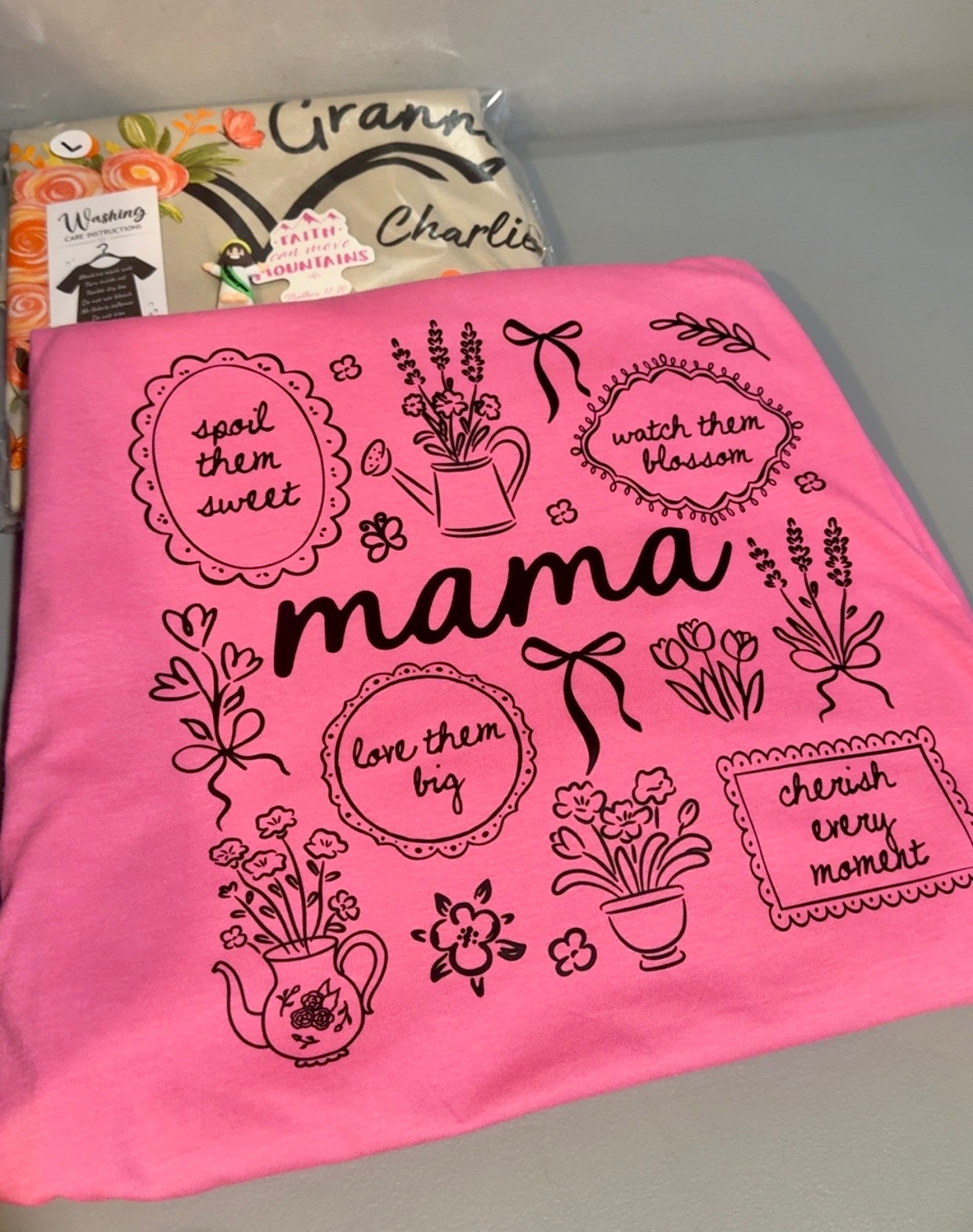 Mama Bloom Graphic Tee