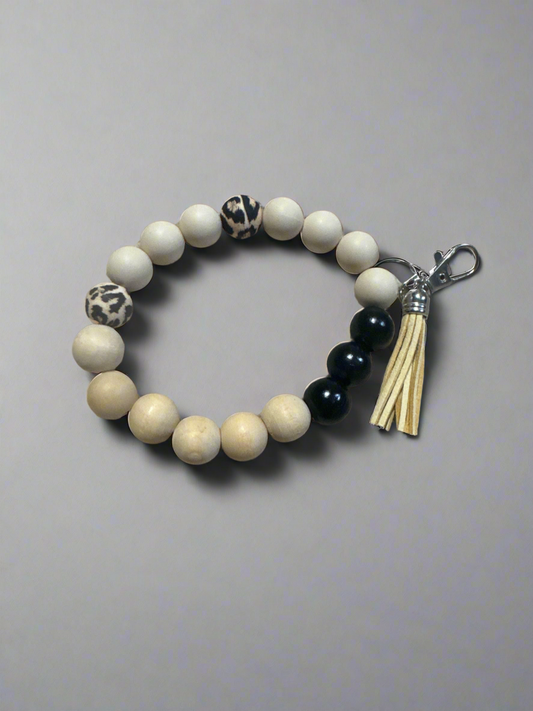Stylish Beaded Keychain Bracelet with Leopard Print Accents